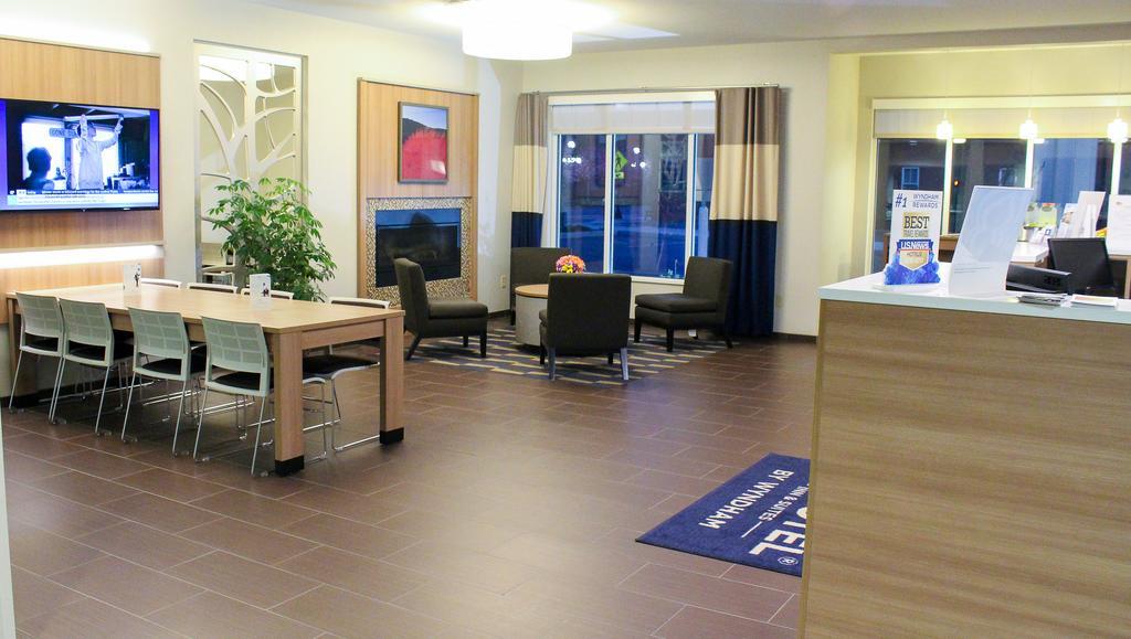 Microtel Inn & Suites By Wyndham - Penn Yan Buitenkant foto