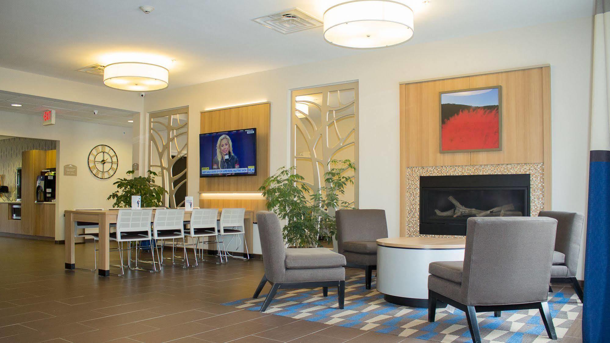 Microtel Inn & Suites By Wyndham - Penn Yan Buitenkant foto